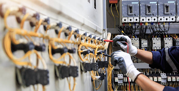 Professional Electrician technician working in Munster, IN